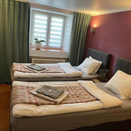 Pension Skylark Pardubice Exteriör bild
